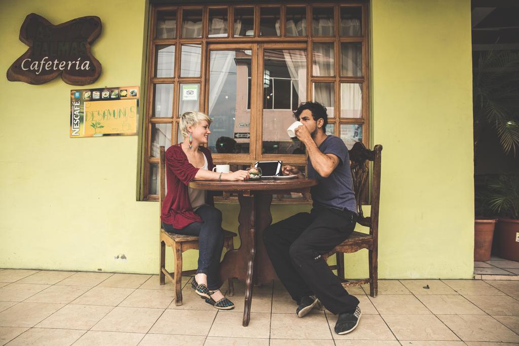 Hostal Las Palmas Puyo Bagian luar foto