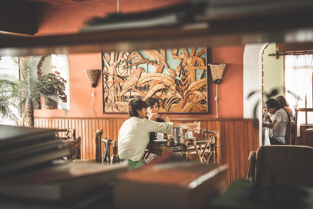 Hostal Las Palmas Puyo Bagian luar foto
