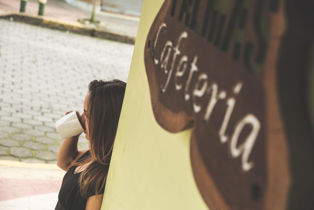 Hostal Las Palmas Puyo Bagian luar foto