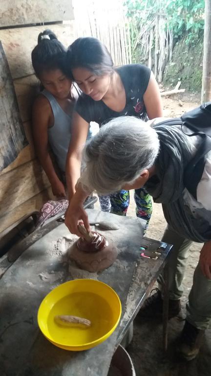 Hostal Las Palmas Puyo Bagian luar foto