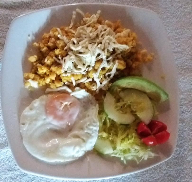 Hostal Las Palmas Puyo Bagian luar foto
