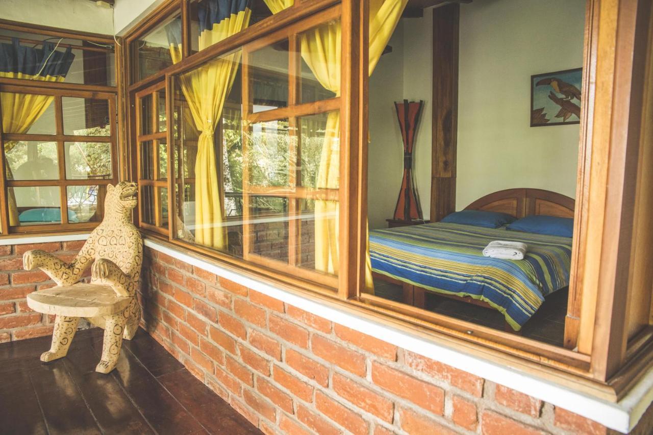 Hostal Las Palmas Puyo Bagian luar foto